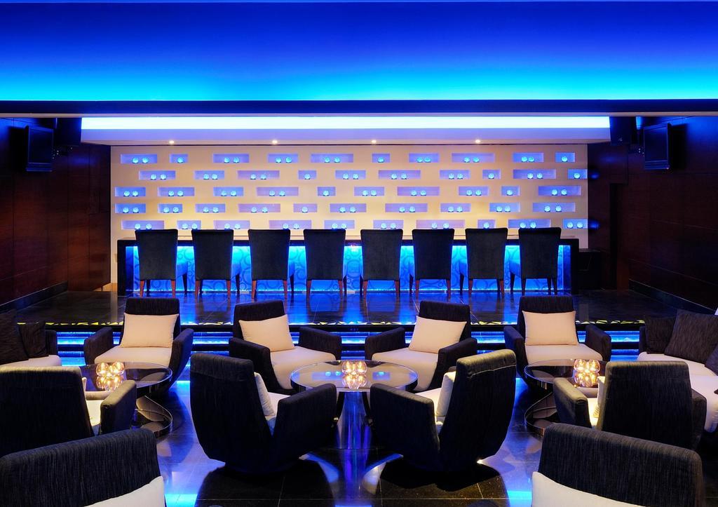 Asiana Hotel Dubaj Exteriér fotografie The bar at the 101 bar