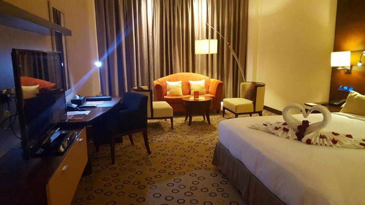 Asiana Hotel Dubaj Exteriér fotografie A room at the hotel