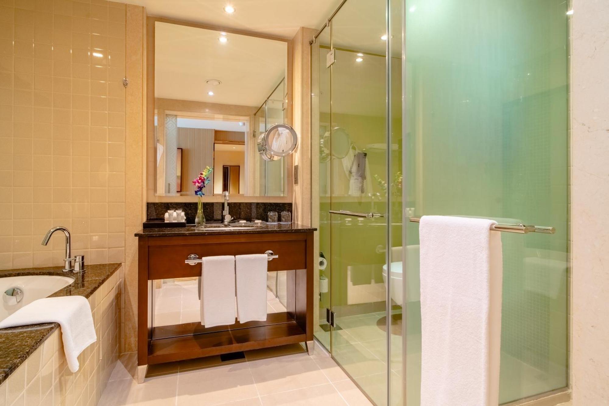 Asiana Hotel Dubaj Exteriér fotografie A bathroom in a hotel